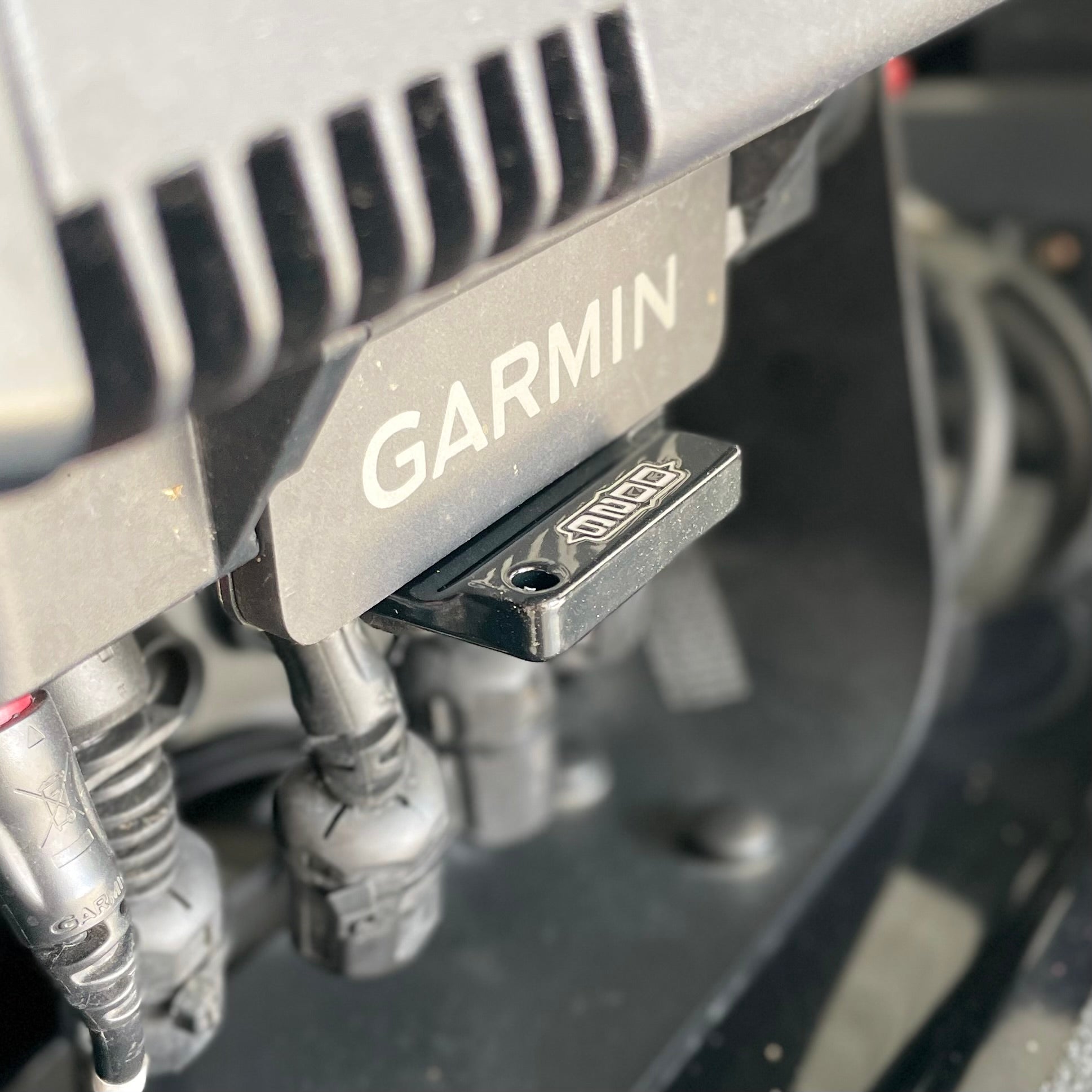 GarminGraphLockLS.jpg?v=